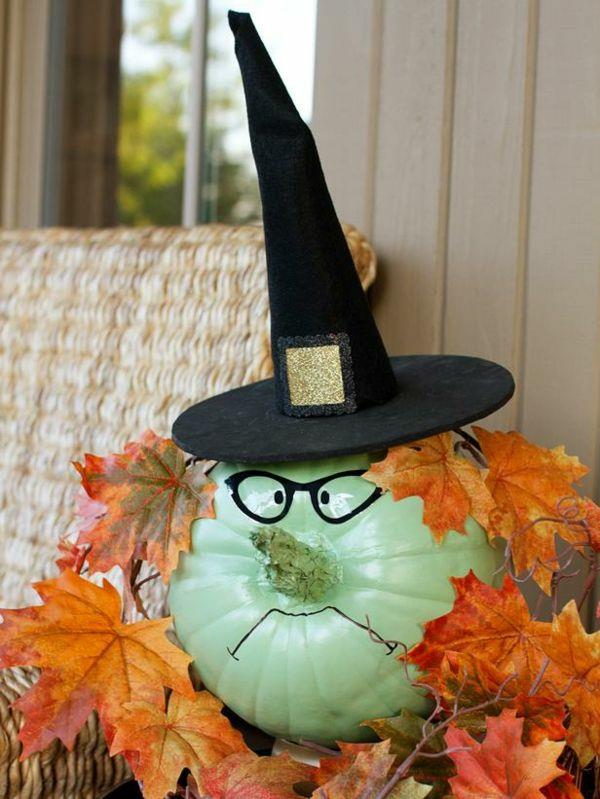 halloween sisustus kurpitsa väri minttu vihreä lasit noita hattu syksyn lehdet