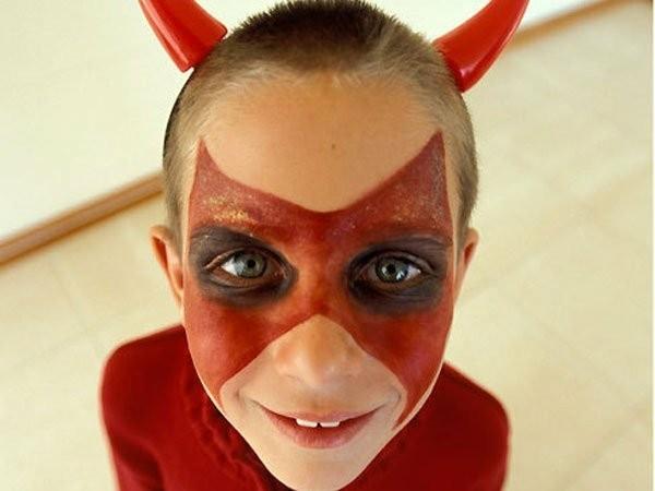 halloween kasvot paholainen meikki