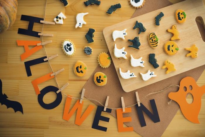 halloween -ideat värit leivonnaiset seppele koristeluideoita