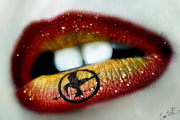 halloween huulet meikki keltainen punainen