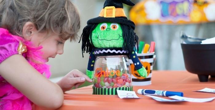 Halloween -juhlaideoita lapsille hauskoja pelejä