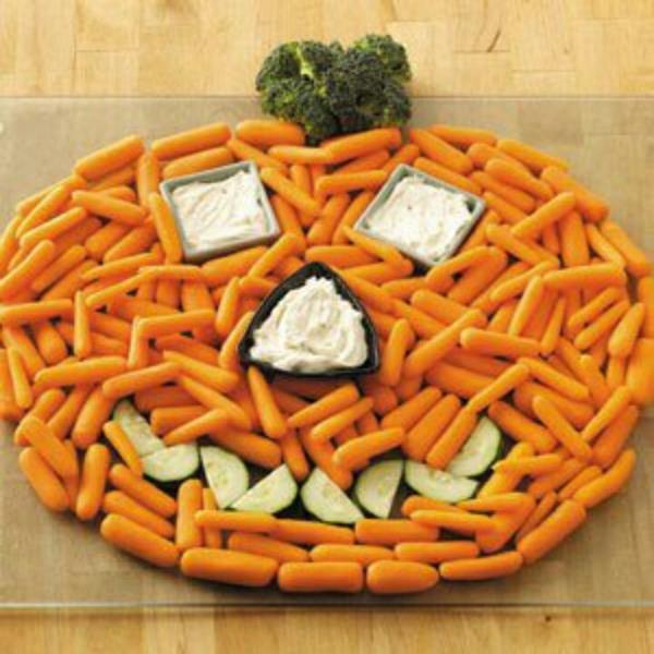 halloween -pöydän sisustusideoita porkkanat kurpitsa