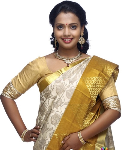 Krém és arany Kanchipuram Handwoven Saree