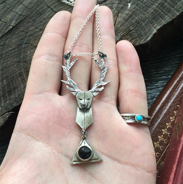 harry potter korut kaulakoru riipus hopea hirvi suojelus maaginen loitsu amuletti