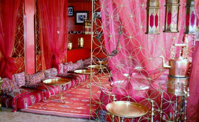 kodin sisustus marokkolainen tekstiilimalli