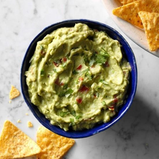 kotitekoinen guacamole -kylmä buffet -idea