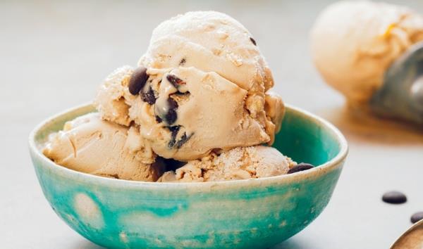 kotitekoinen vegaaninen banaanijäätelö Nice Cream jälkiruokaideoita