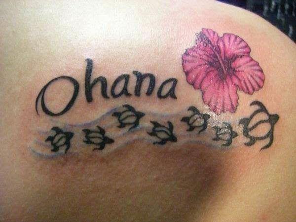 Havaijin ohana -tatuointi hibiskikilpikonnat