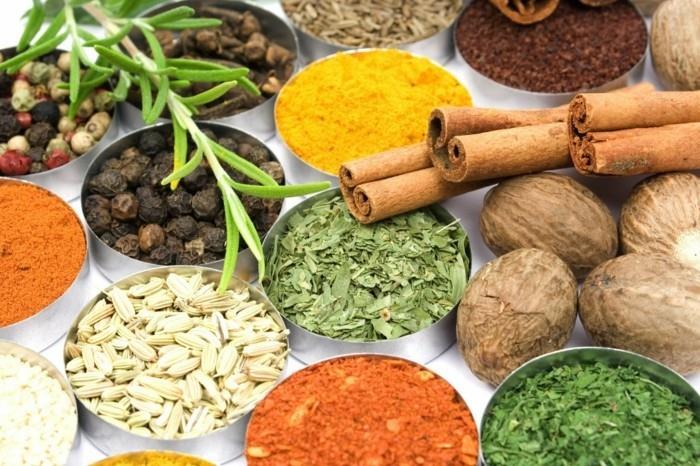 yrttejä influenssaa vastaan ​​ayurveda -sekoitus