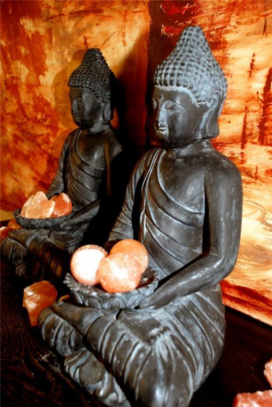 himalajan suolasovellus koriste -esineenä buddha -patsas