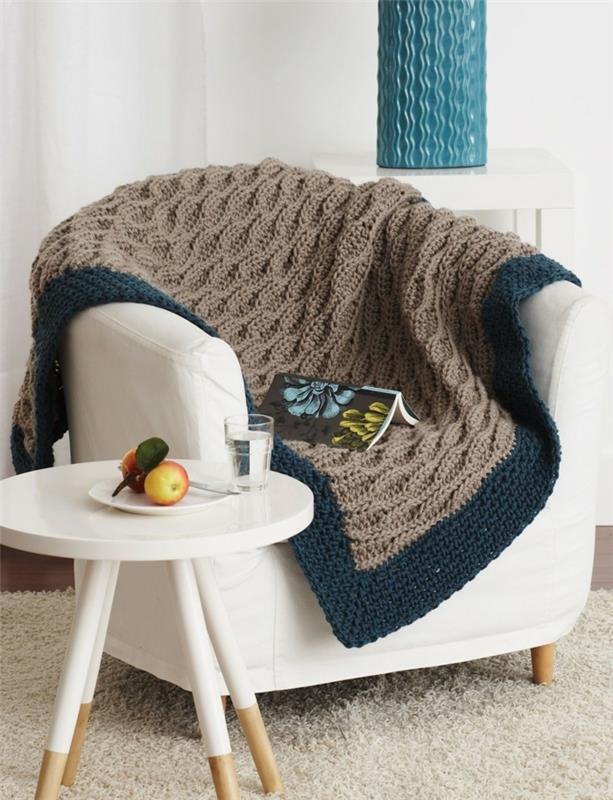 virkkauskuvion kansi yksinkertainen kuvio beige tummanvihreä