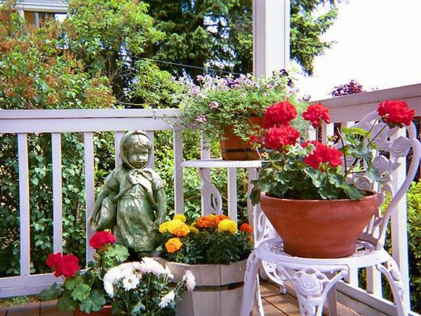 roikkuu puutarha parvekkeella puutarhan patio patsas