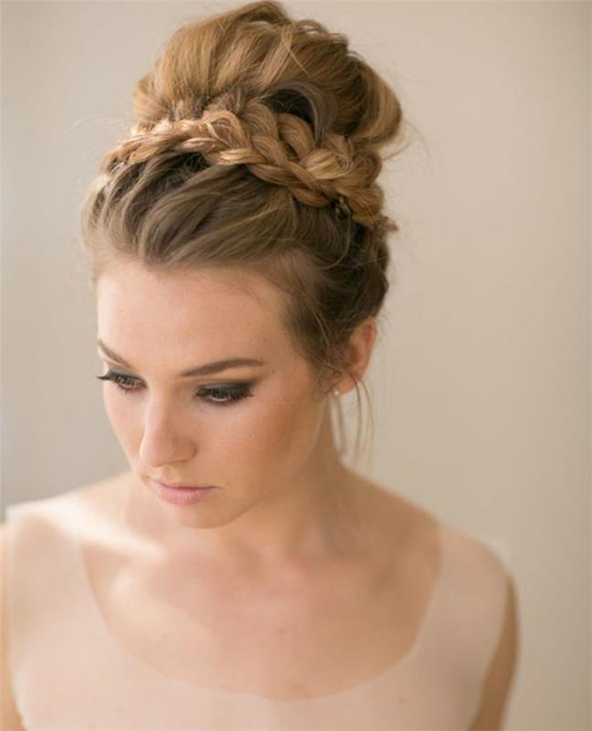 updo kampaus letillä