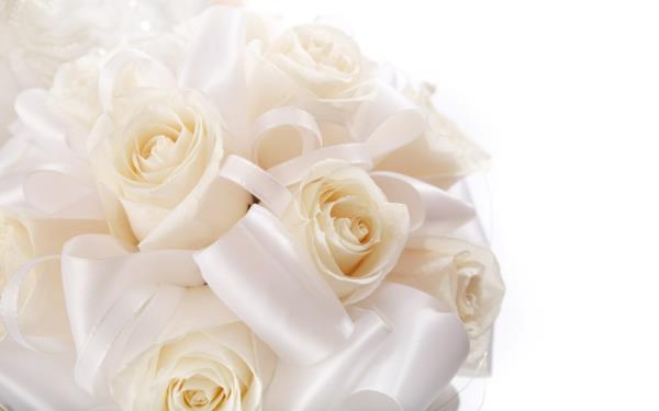 häät kukat valkoiset ruusut romanttinen