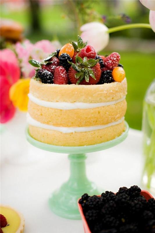 hääkakku kuvia värikäs kakku kesän hedelmiä
