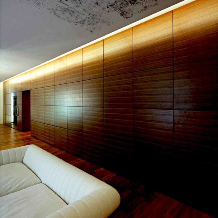 puiset seinäpaneelit seinäpäällyste olohuone valkoinen sohva