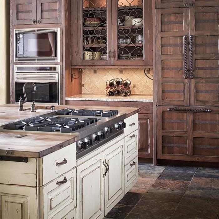 puinen keittiö kaunis keittiön suunnittelu epätavallinen lattialaatat toiminnallinen keittiösaari