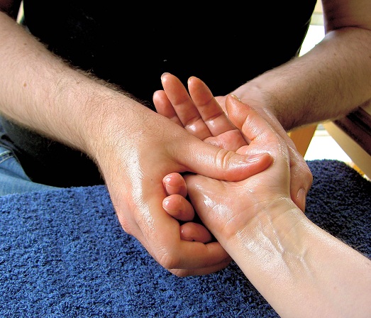 Massage til behandling af rynker på hænder