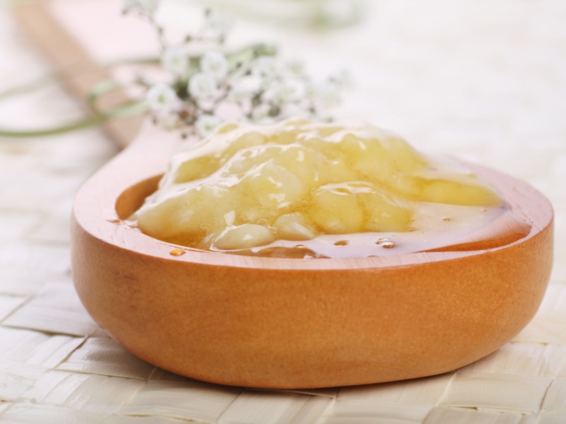 Sådan laver du en bananhårmaske og dens fordele
