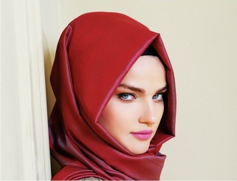 Háromszögletű arc alakú hidzsáb minták