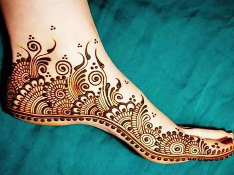 Sådan gør du Mehndi -designs til vores top 3