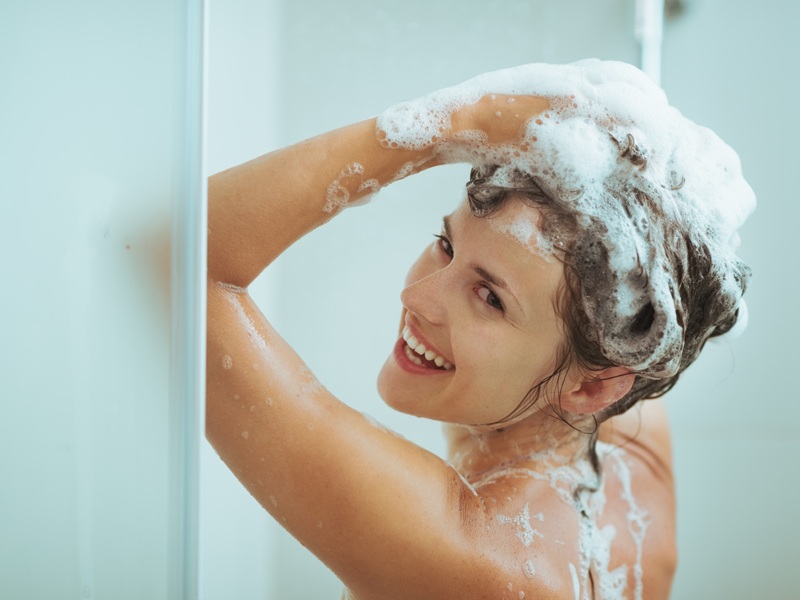 Sådan laver du naturlige, hjemmelavede shampooer