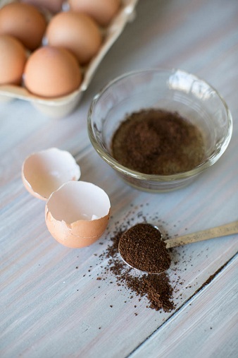 Kaffe med æggehvide maske
