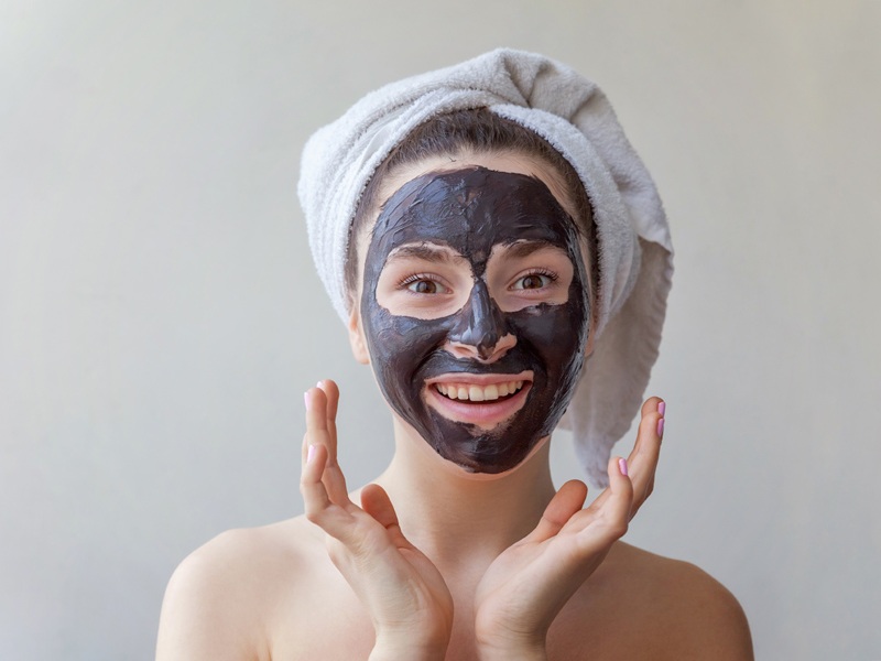 Sådan bruges ansigtsmaske til at forynge din hud