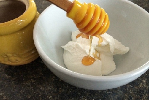 Olivenolie med honning og yoghurt