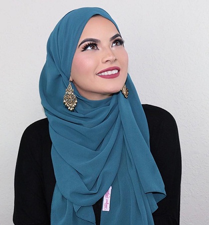 Hijab til at vise øreringe