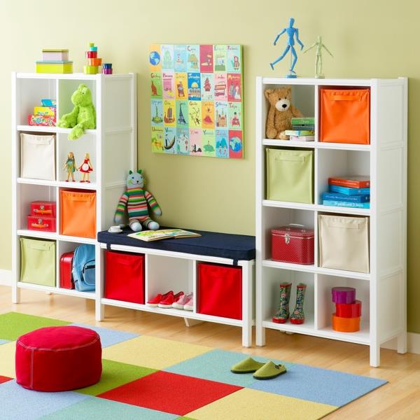 idea lastenhuoneen suunnittelu värikkäitä säilytyslaatikoita