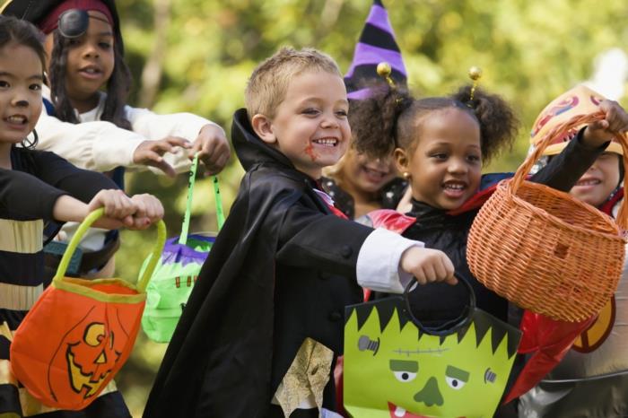 ideoita halloween -lasten juhlapuvuille