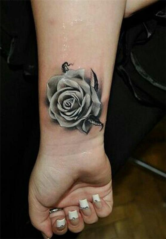 ideoita ranteen tatuointi ruusu