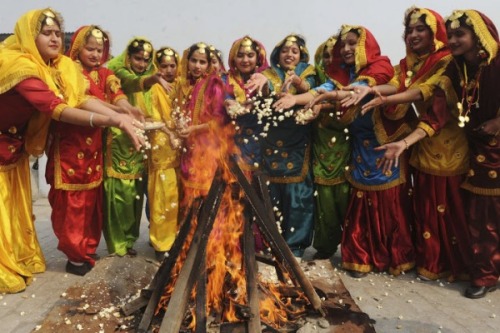 hagyományos jammu és kasmír fesztivál