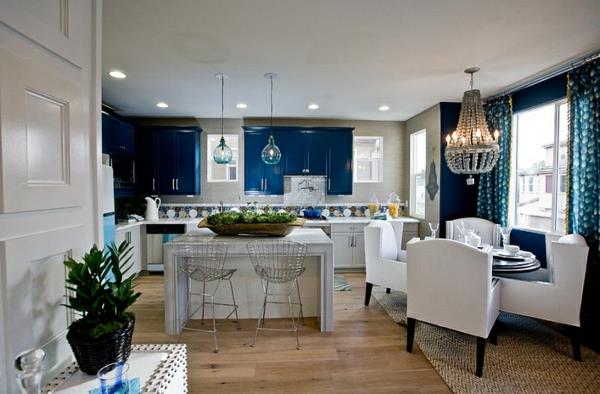 sisustus sininen valkoinen perinteinen keittiö ruokasali