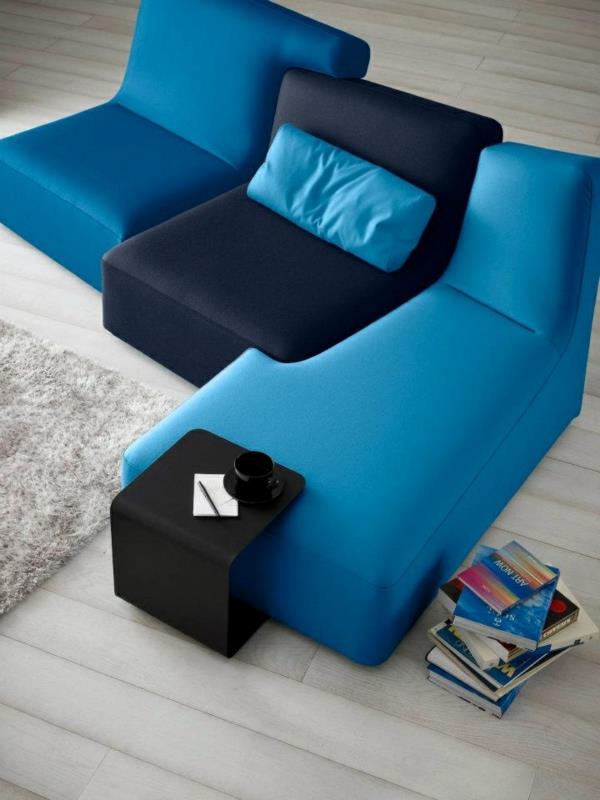 sisustustrendit olohuone modulaarinen sohva vahva sininen Ligne Roset