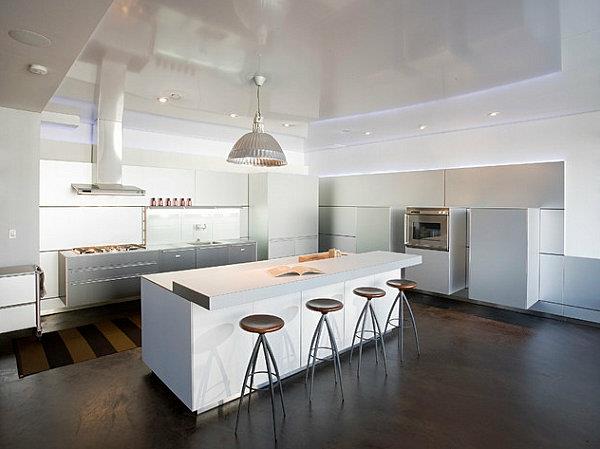 innovatiivinen keittiön baarimalli baarituoli valkoinen rakenne puulattia