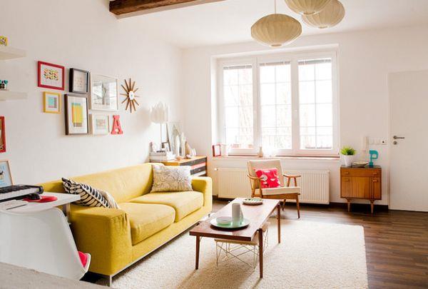 inspiroiva george nelson suunnittelee vihreän ja keltaisen sohvan ja aurinkokellon
