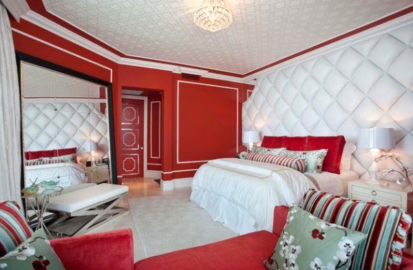 sisustus hollywood -tyyliin punaisen seinän makuuhuoneessa