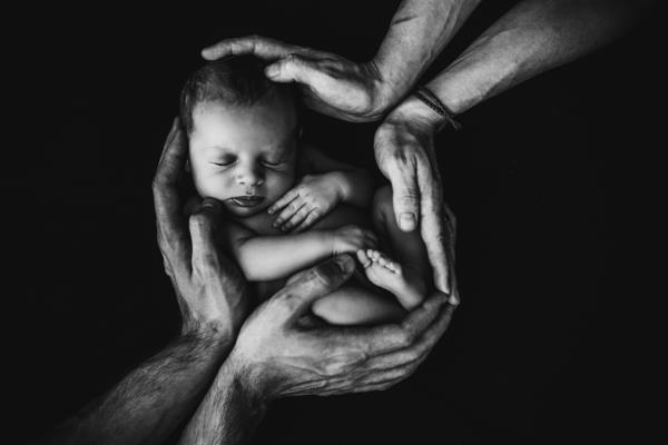 isaac quesada vauva nukkua unsplash