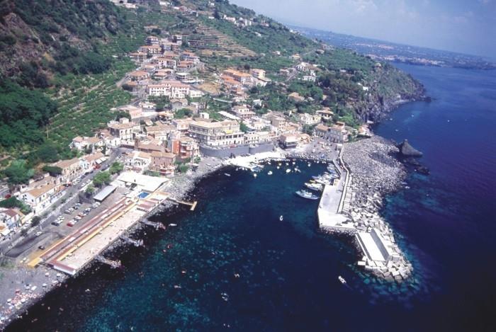 italialaiset matkakohteet Acireale Sisilian matkailukohteet
