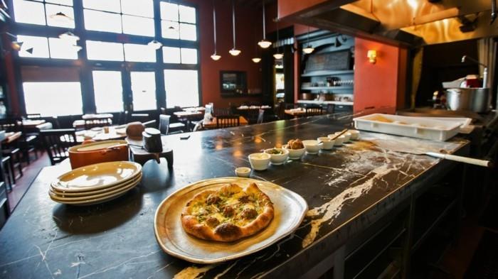 italialainen pizza -marmorilautanen