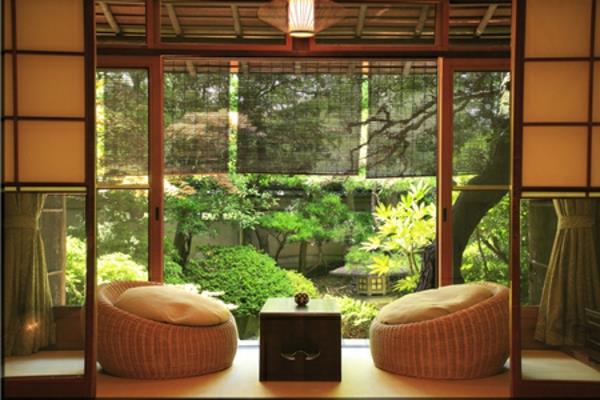 japanilaiset sisustusideat huoneisto zen -tyylinen aurinkoterassi