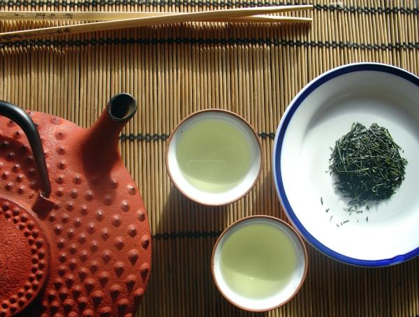 japanilainen vihreä tee juoma kuppi vihreää sitruunasokeria