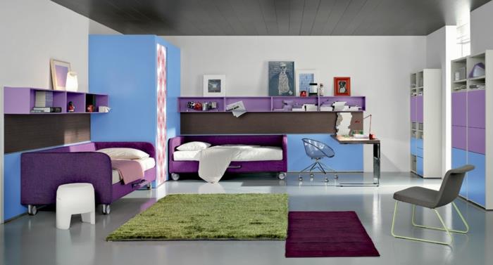nuorisotilojen sisustus kahden hengen huoneet violetit vuoteet värilliset matot