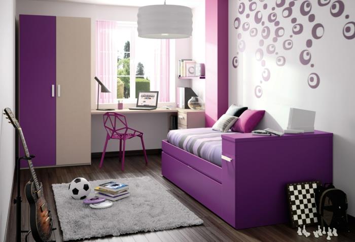 nuorisohuoneen sisustus violetti sänky viileä seinän suunnittelu