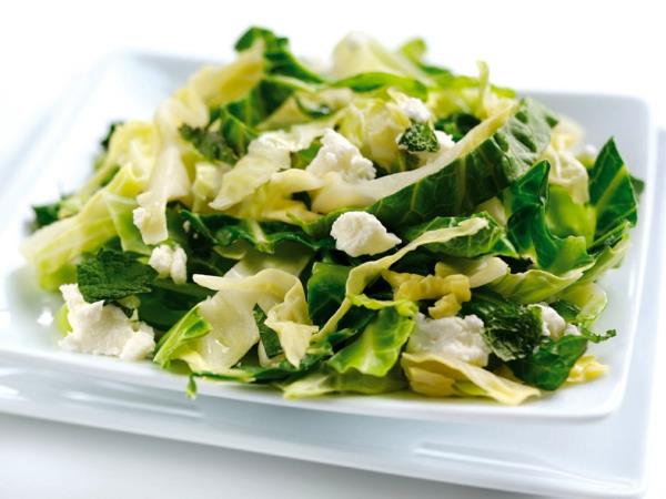 vähäkalorinen syöminen kaali -salaatti fetajuusto