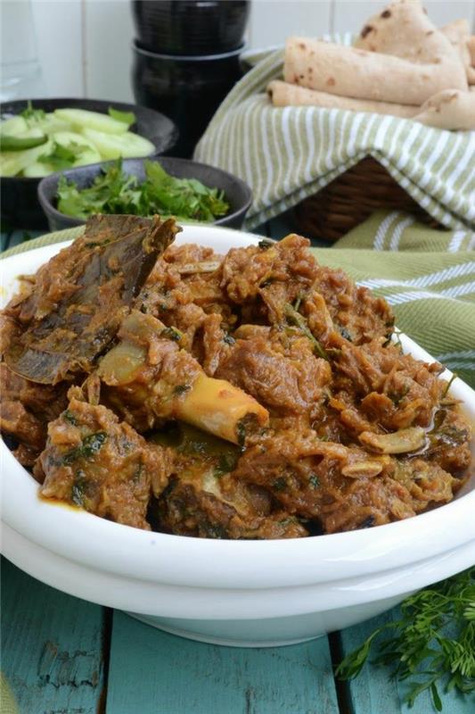kardemumma aromaattinen terveellinen ruoka intialainen karitsan curry