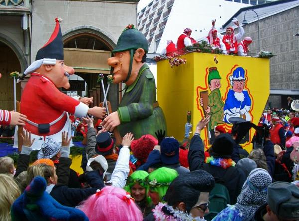 karnevaali 2015 Kölnin hahmoissa