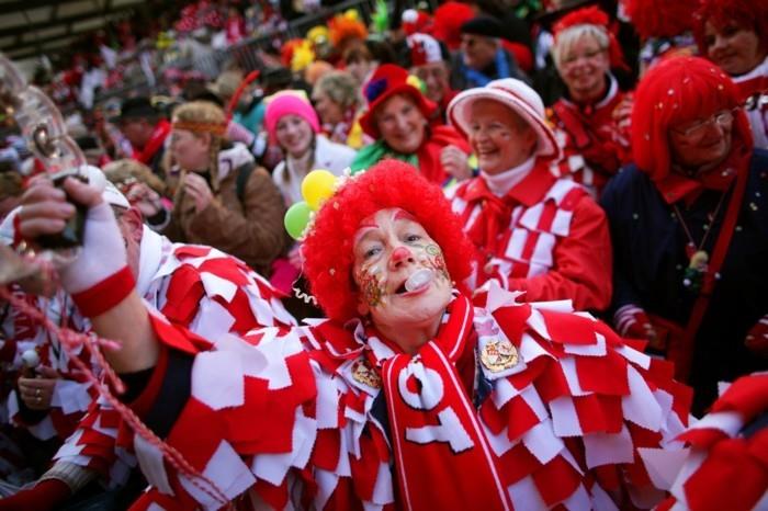 karnevaali 2017 Köln kölle aave kulkue nousi maanantaina melkein naisten yökarnevaali